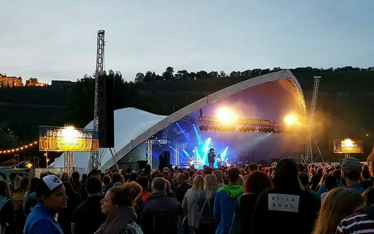 Die Bühne des Umsonst und Draussen 2019 Die Bühne des Umsonst und Draussen 2019